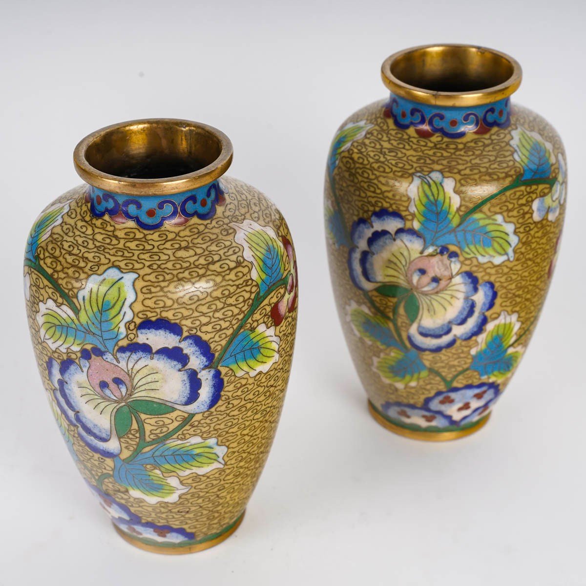 Paire de petits Vases Cloisonnés   aux Pensées  -photo-2