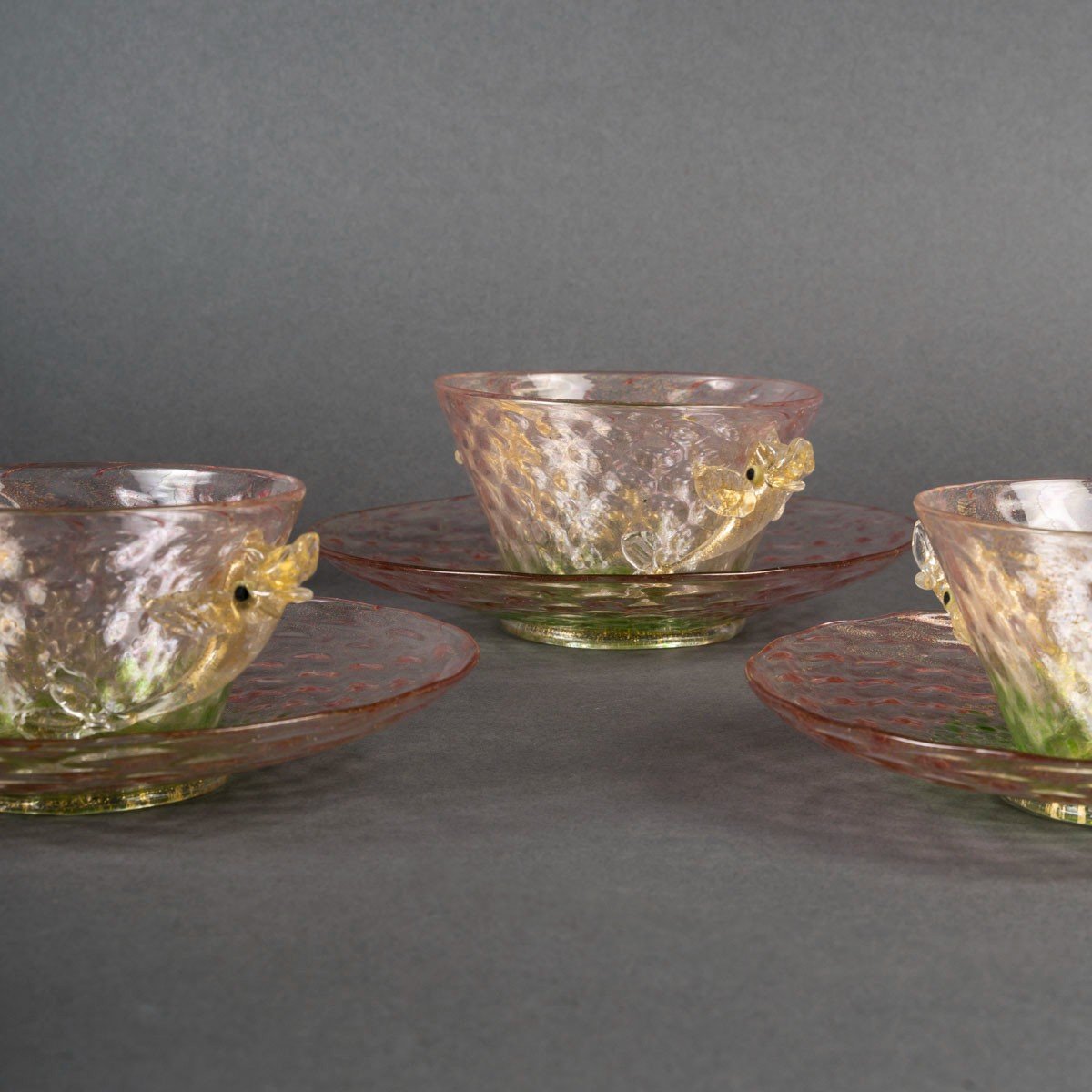 Salviati Dott.antonio 1875 Six Finger Bowls And Six Green And Pink Saucers With Dolphins-photo-2