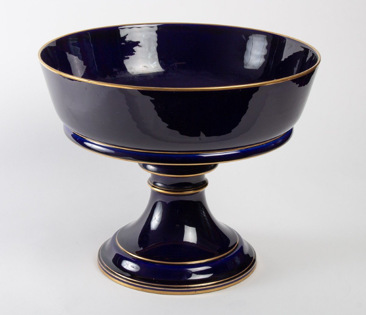 Très Grande Coupe  de la Manufacture Nationale de SEVRES ( XIXème siècle)-photo-3