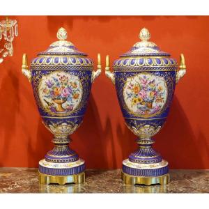 Le Tallec "pair Of Very Large Covered Sèvres Blue Pots" With 18th Century Flower Patterns
