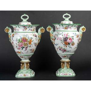 Paire de Vases couverts ouPaire de  Glacières fleuries  " Paris vers 1810  "At. à Schoelcher