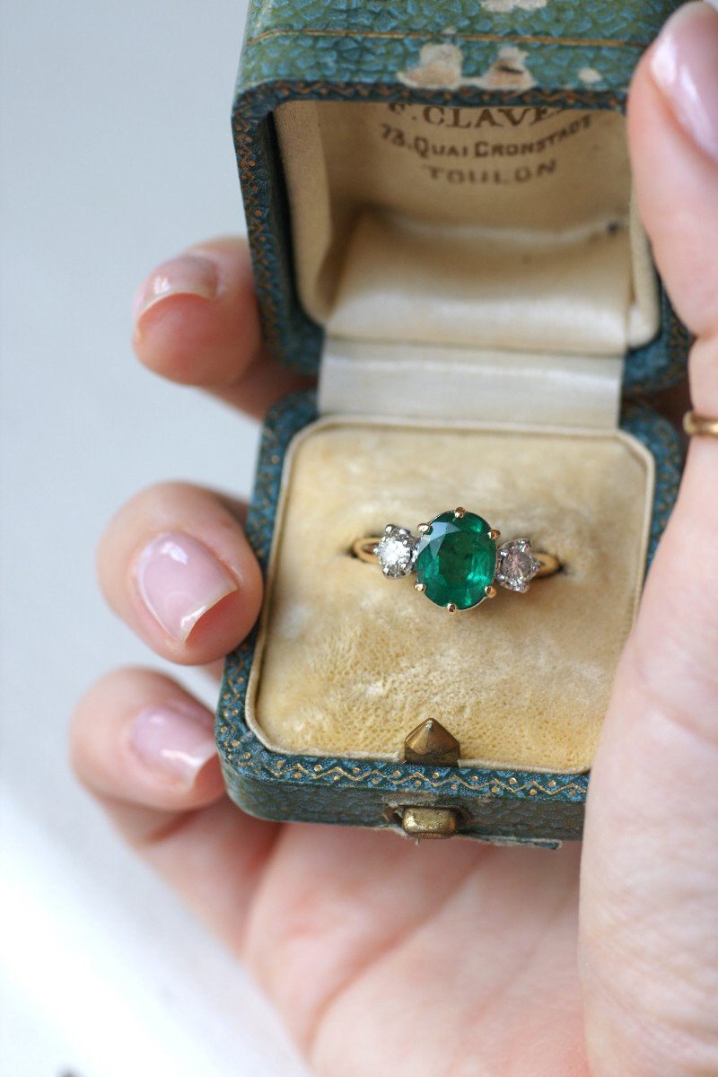 Vintage Trilogy Ring Emerald 2.20 Cts And Diamonds On Gold And Platinum-photo-2