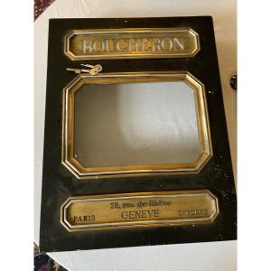 Boucheron Vitrine Magasin Genève Présentoir Luxe