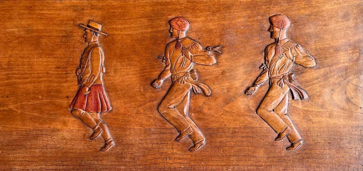 Carved Wooden Panel With Basque Dancers And Musicians L: 112 Cm H: 31 Cm-photo-2