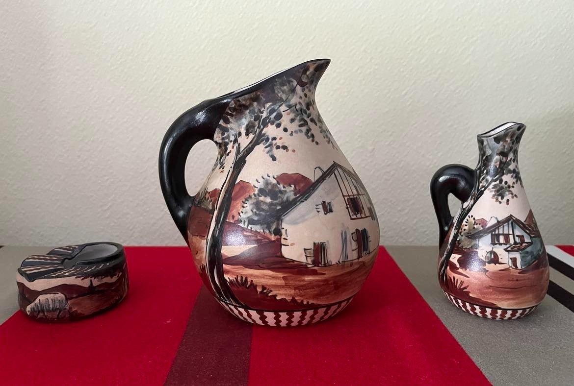 Lot Of Basque Stoneware From Ciboure With Pitcher, Cruet, Ashtray, Fischer, Ordoqui And Olano Period-photo-2