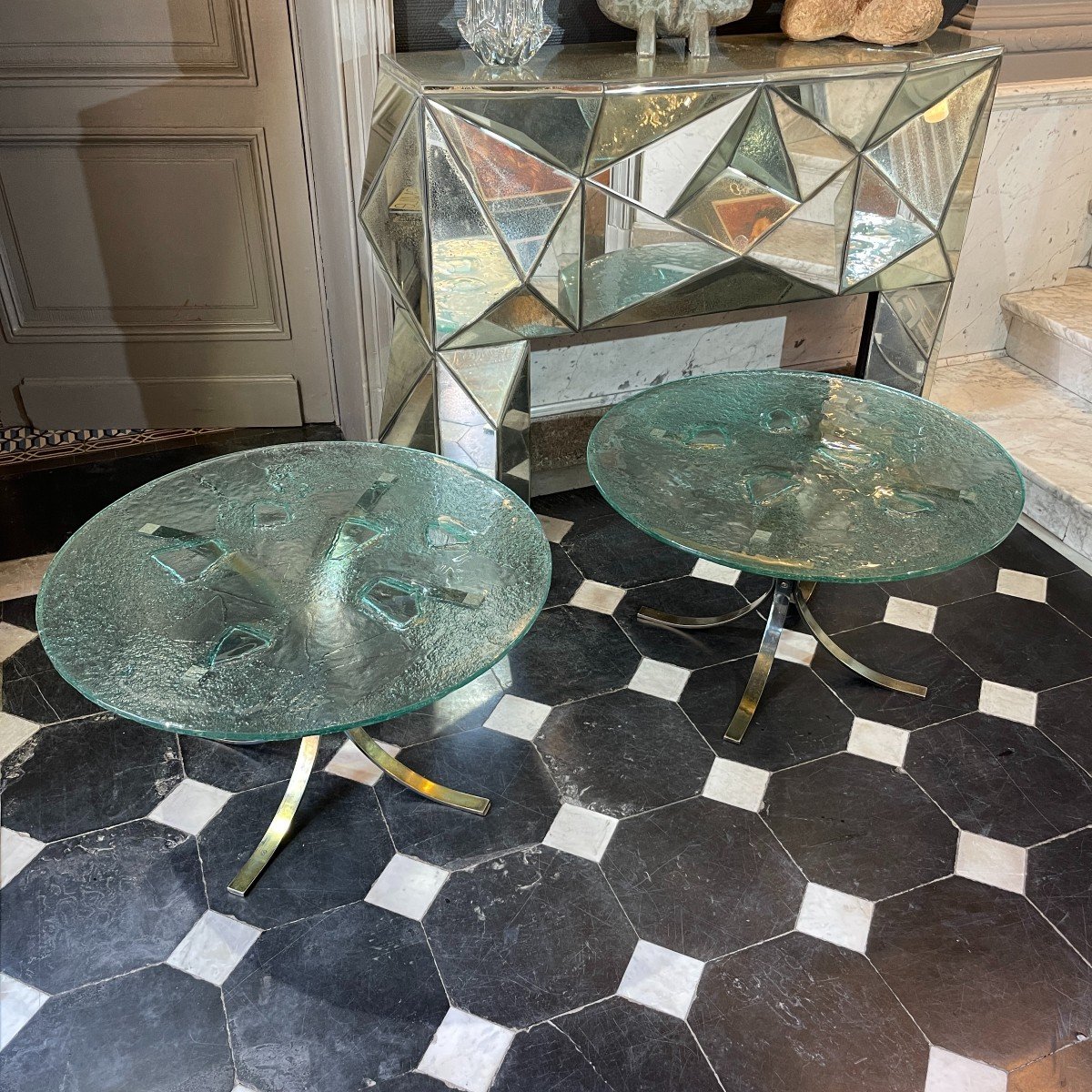 Pair Of Round Coffee / Sofa Tables, Brutalist Artistic Glass, Hollywood Regency Style, Ca 1970-photo-4