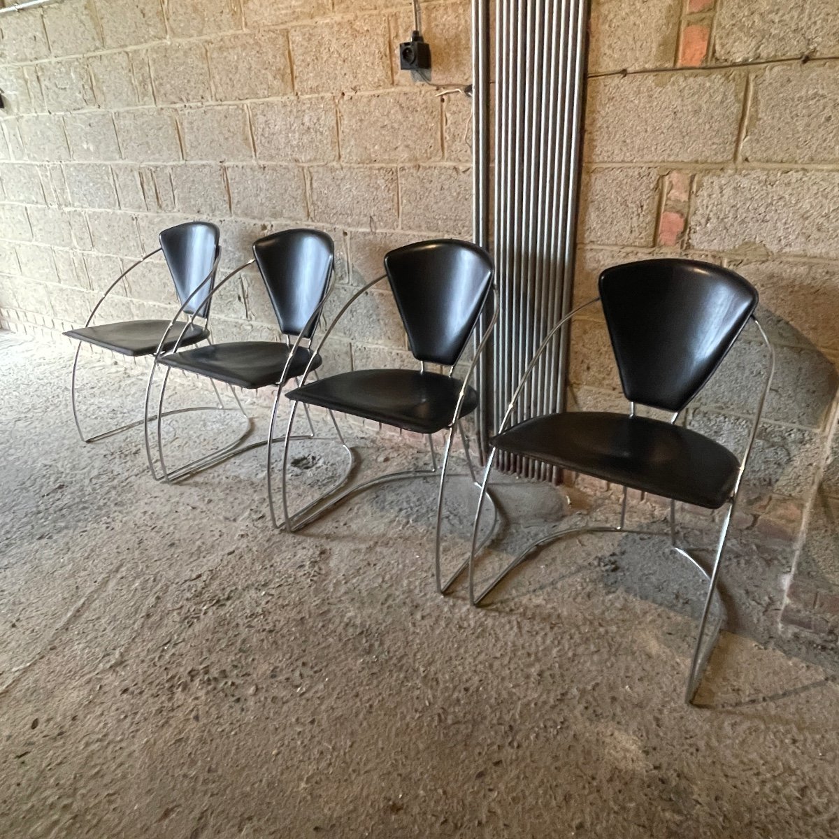 Set Of 4 Vintage Chairs, Chrome Steel & Black Leatherette, Italian Design 80s-photo-2