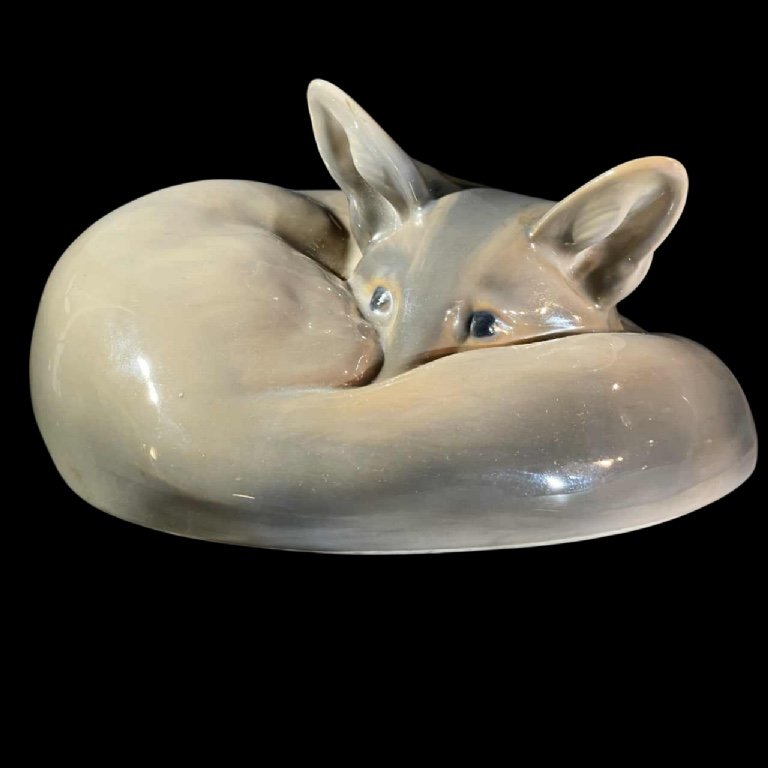 Erik Nielsen Royal Copenhagen, Sleeping Fox, Animal Figurine Sculpture, Porcelain