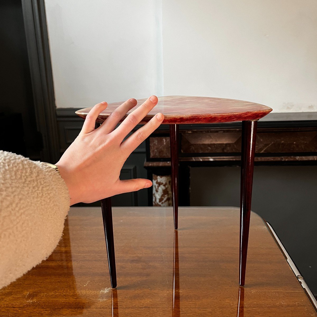 Aldo Tura, Table Basse d'Appoint, Parchemin Peau De Chèvre Teintée Rouge Laqué Italie Ca 1970-photo-6