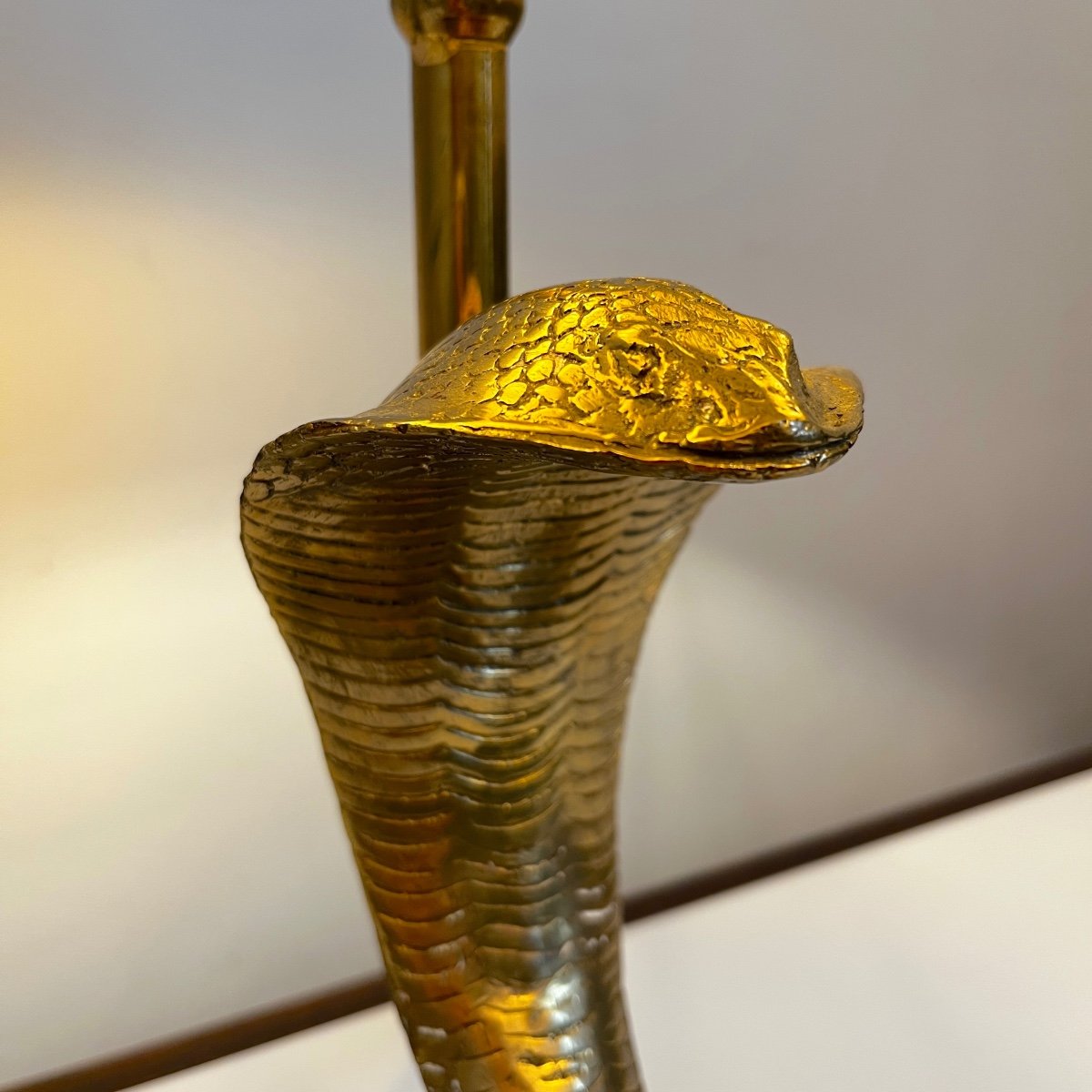 Maison Jansen, Gilt Bronze 'cobra' Table Lamp, Hollywood Regency Ca 1970-photo-4