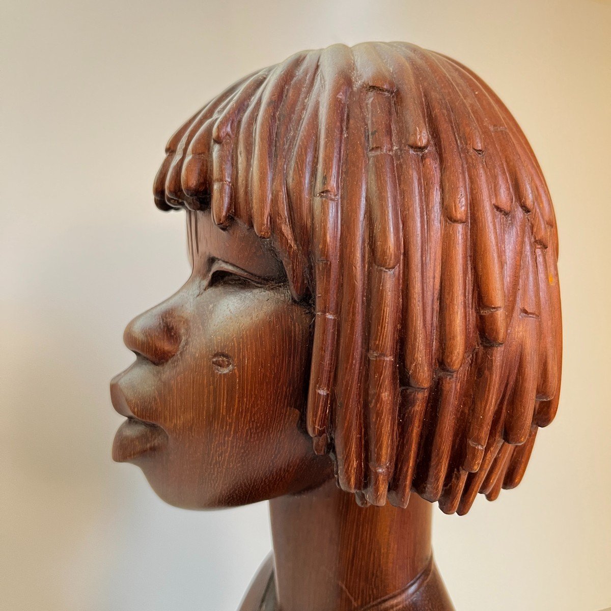 Sculpture Africaniste 'buste Ou Visage De Femme Africaine Scarifié' En Bois De Palmier, Ca 1950-photo-2