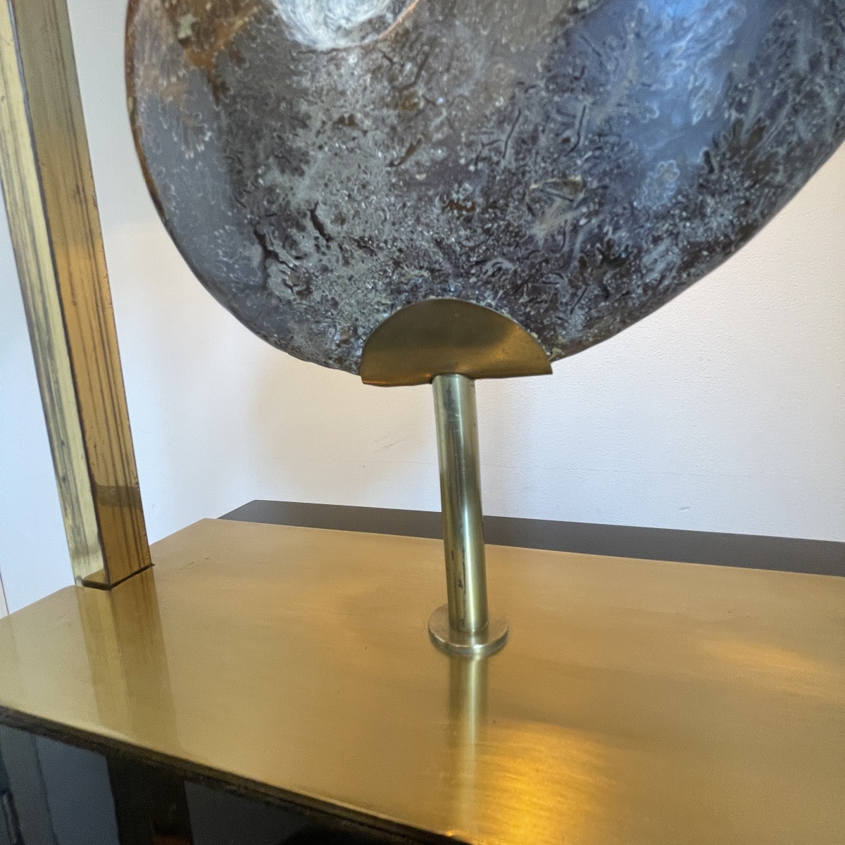 Maison Jansen (attr) 'ammonite' Lamp 102cm, Gilded Brass And Black Lacquered Wood, Hollywood Regency -photo-8