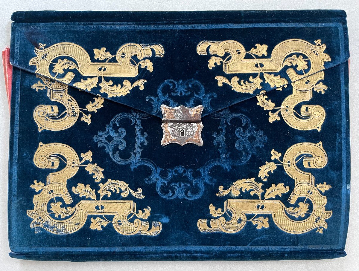 Portefeuille En Velours Bleu. Epoque Restauration.