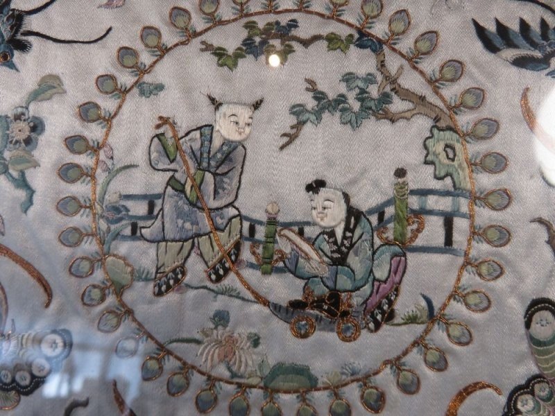 Pair Of Embroideries, Early 20th Century. Far East.-photo-3