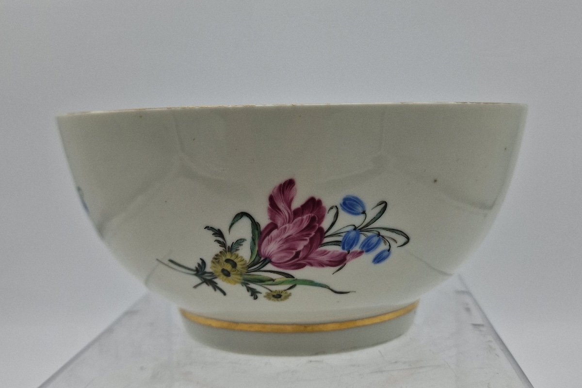 Cream Bowl In Soft Porcelain From Tournai With Floral Decor In Polychrome And Gold. 18th.-photo-4