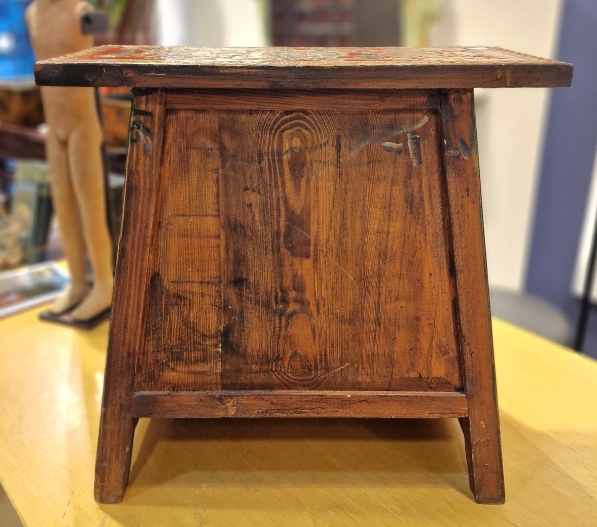 Tibet - Small Cabinet Decorated With Chimera And Tigers - 20th Century.-photo-2