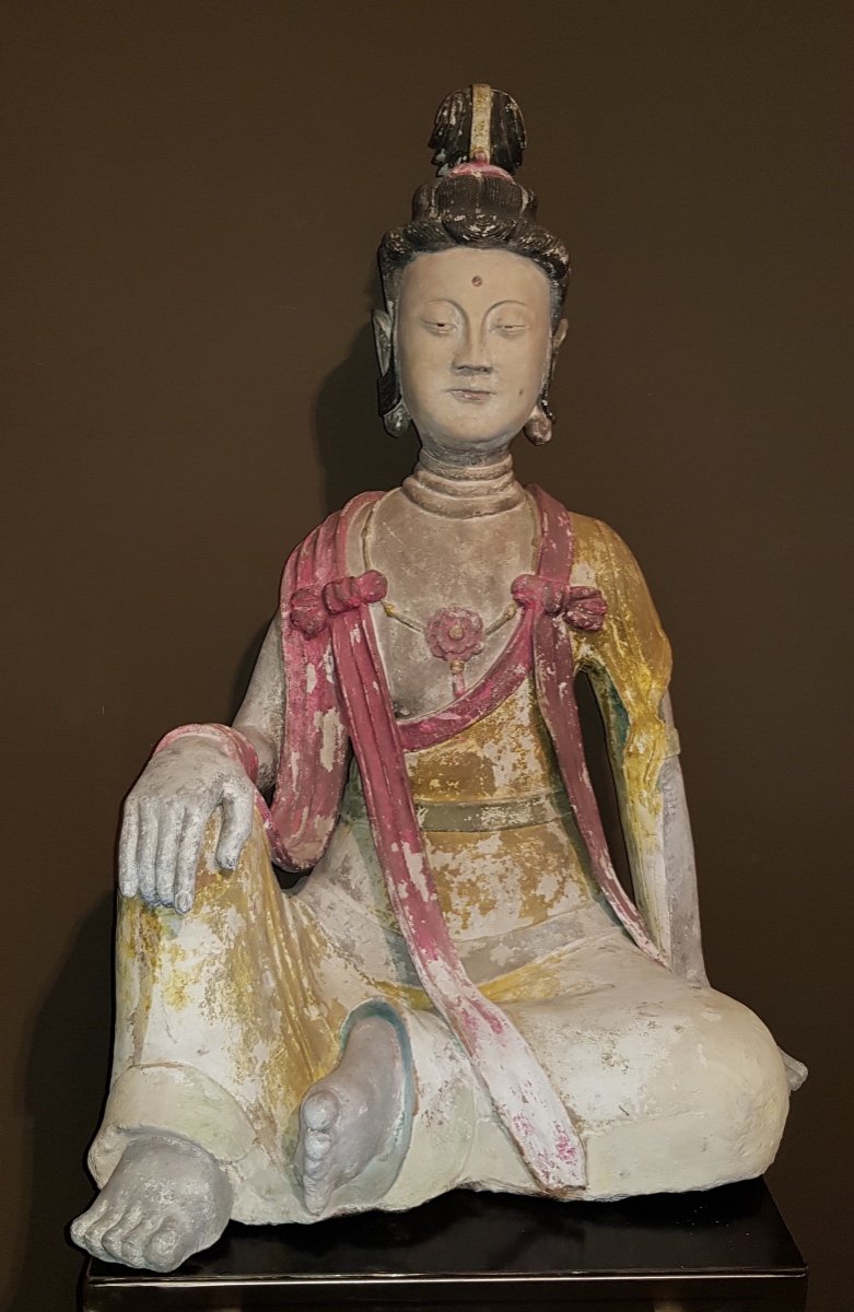 China - Large Polychrome Guanyin Statue - Qing Dynasty - 19th.