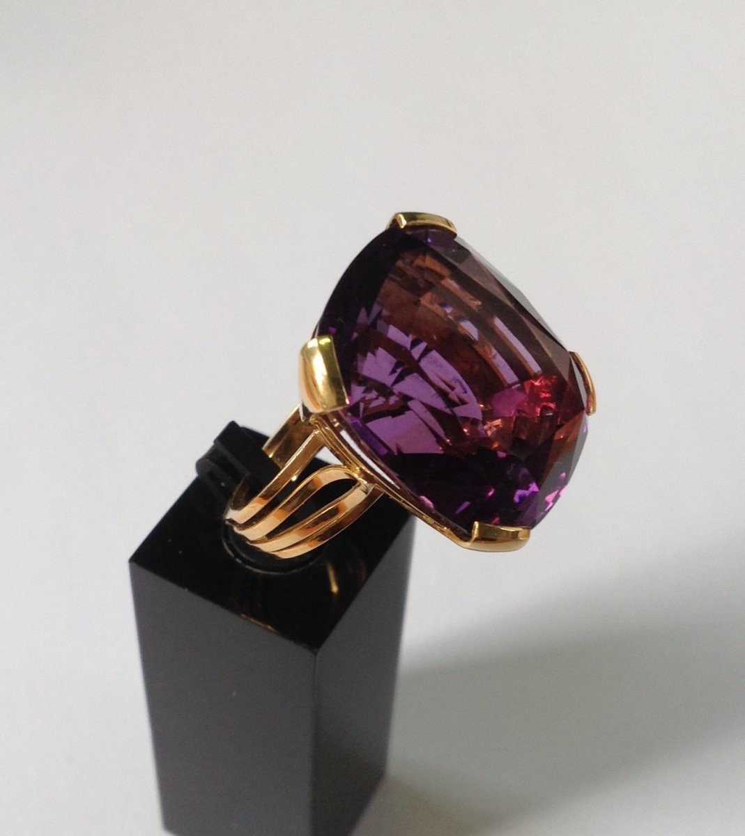 Amethyst Ring Mounted On Gold-photo-2