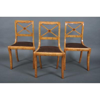 Suite de six chaises à croisillons d'époque Charles X en frêne par J.J. WERNER.
