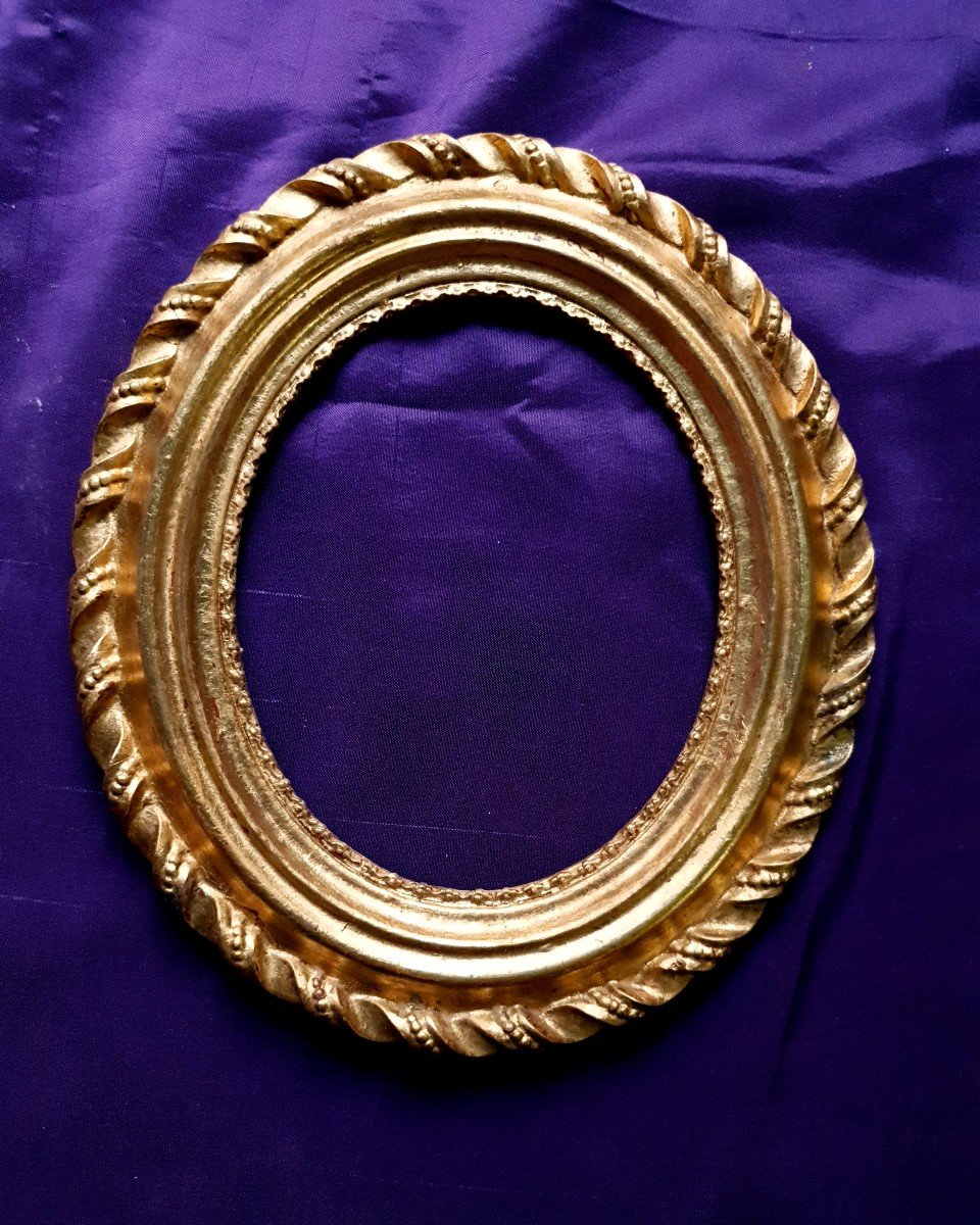 Nineteenth Century  Louis XIII Style Oval Frame (c23 0002)