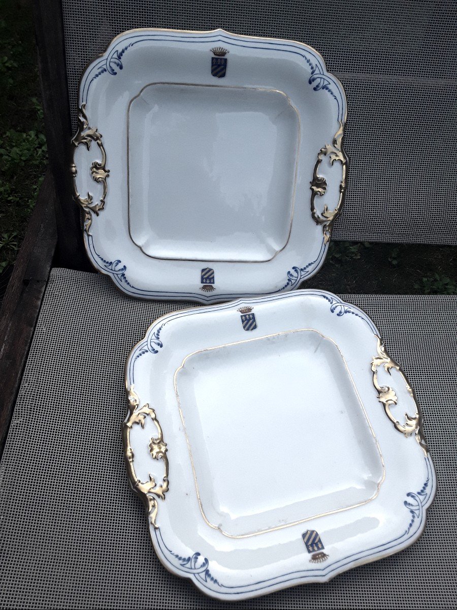 Jacob Petit  quatre Plats Carrés   En Porcelaine Aux Armes De La Famille Costa De Beauregard  