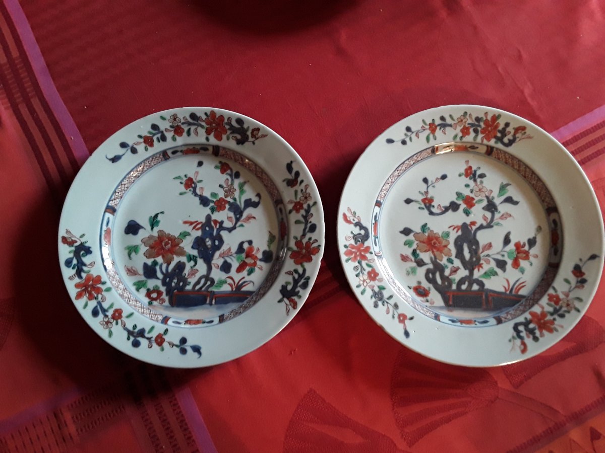 Chine Paire De Plats En Porcelaine  Pour La Compagnies Des Indes époque  18e Siècle 