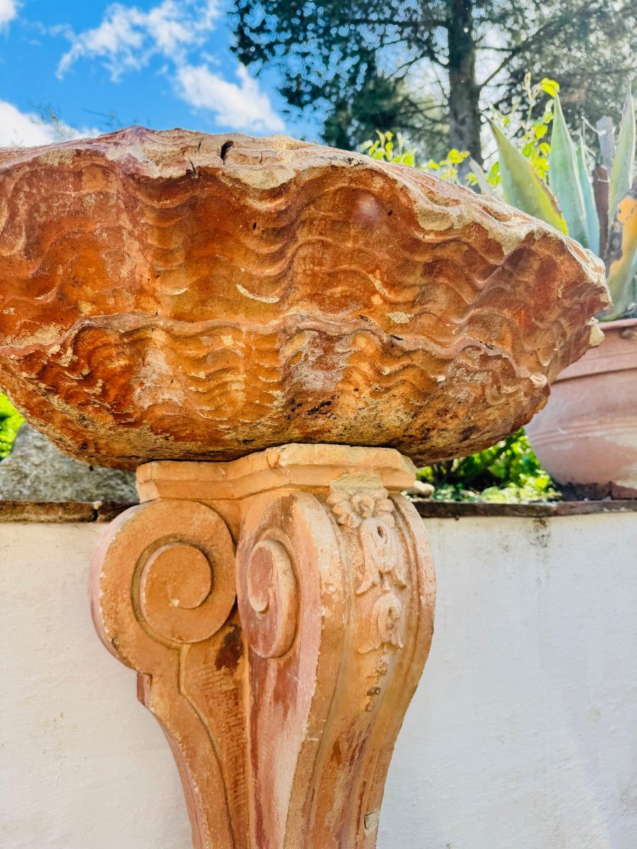 Fountain Or Fountain In Stone In The Shape Of A Shell Marseille Provence France-photo-4