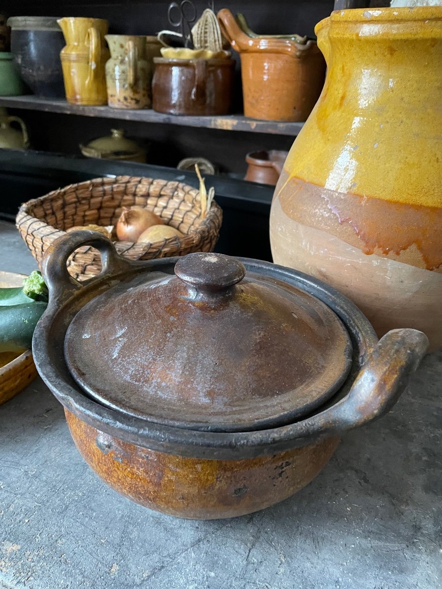 Old Terracotta Casserole With Lid-photo-3