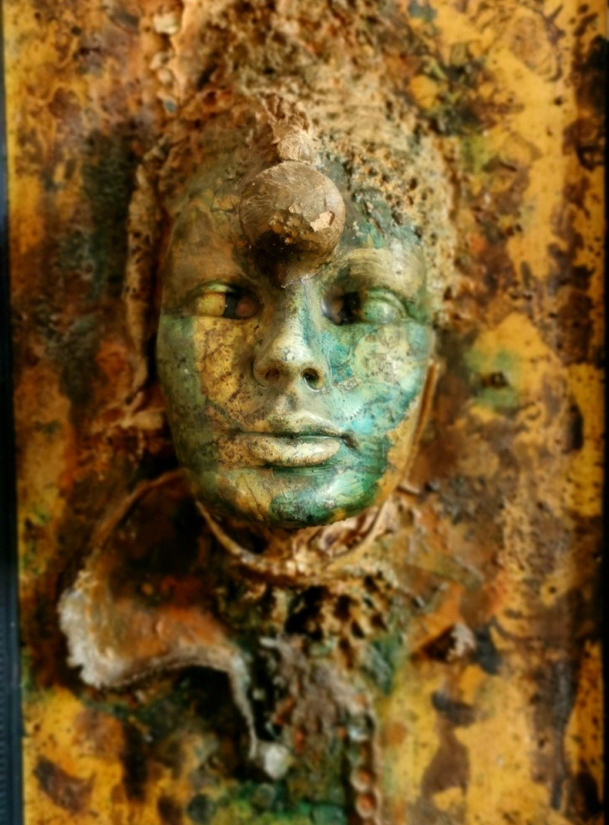 œuvre Anonyme, Visage De Femme En Relief Dans Son Encadrement -photo-2