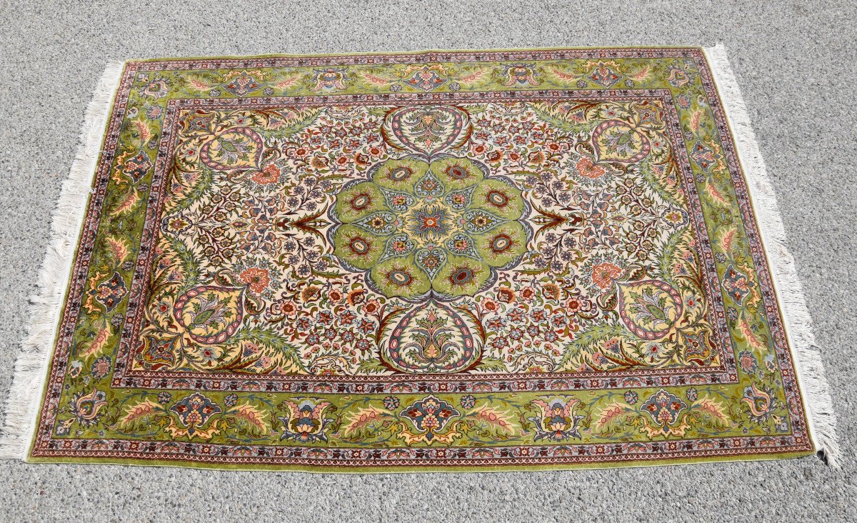 Egyptian Oriental Rug 100 % Silk - Size : 1.50 X 2.20 Meters-photo-2