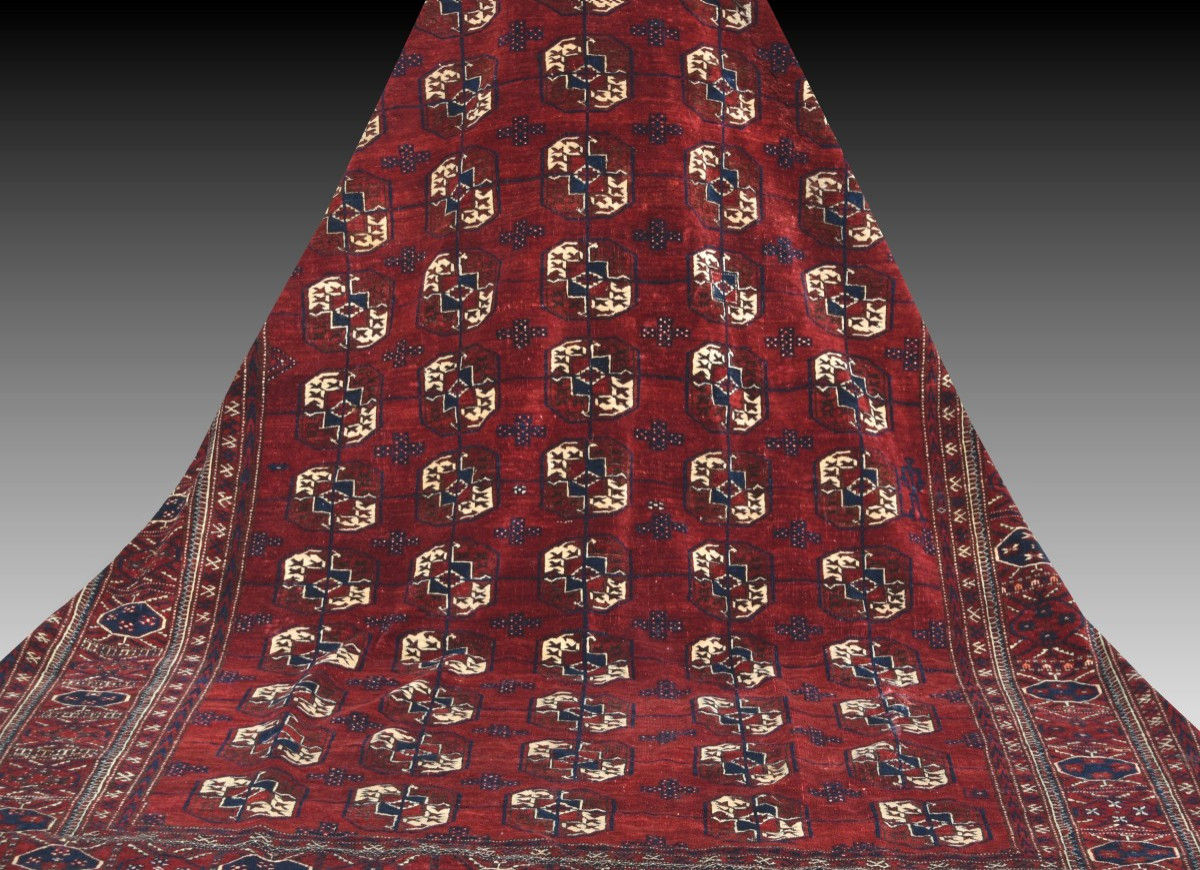 Semi-antique Turkmen Bukhara Rug: 2.90 × 2.10 Meters