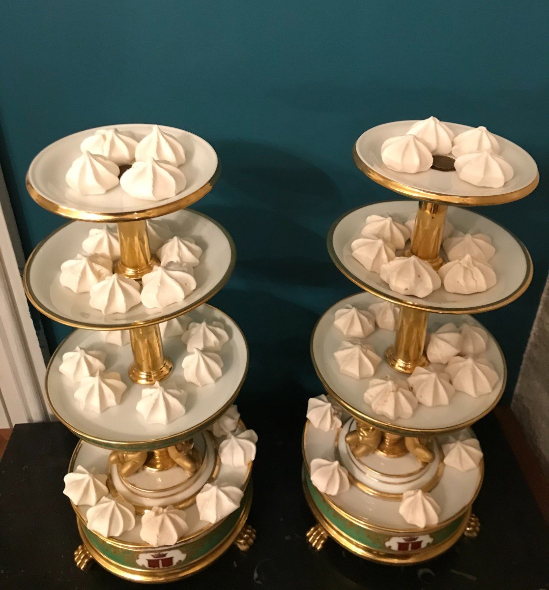 Paire de présentoirs de table en Porcelaine de Paris vers 1830 -photo-1