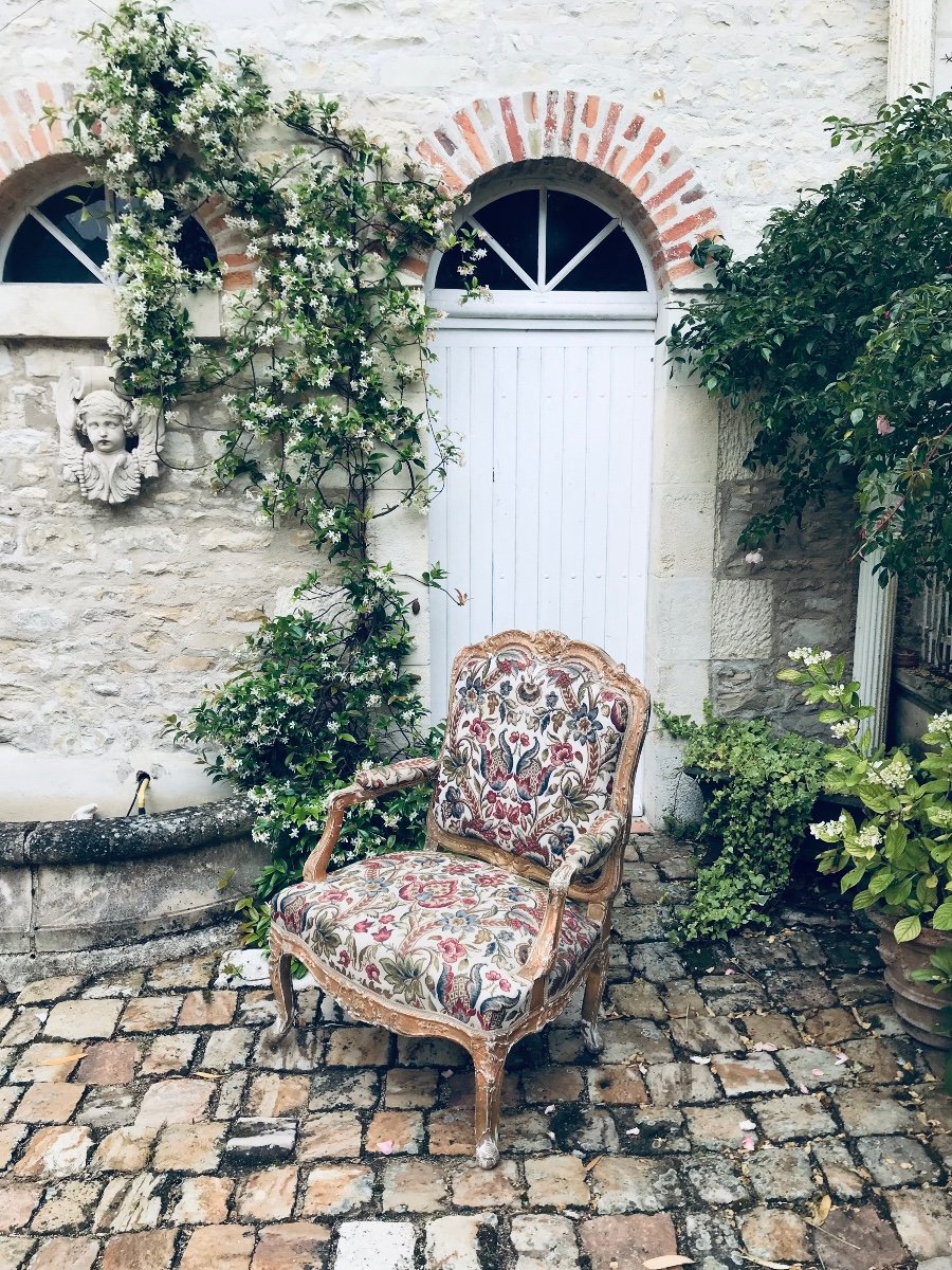 Large Fauteuil En Bois Doré à Dossier Plat Début XIXe