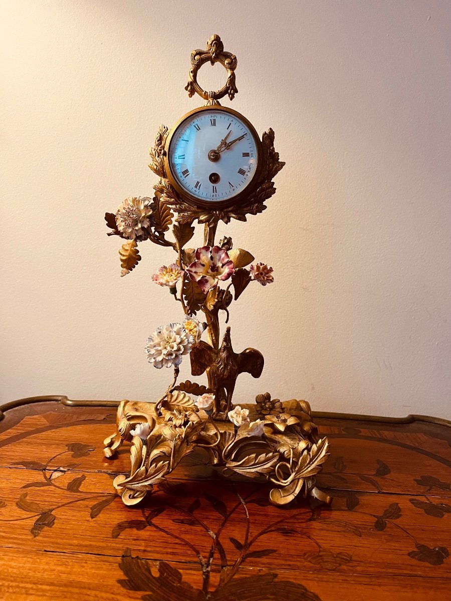 Gilt Bronze Rocaille Clock With Rooster And Soft Paste Flower 18th Century -photo-5