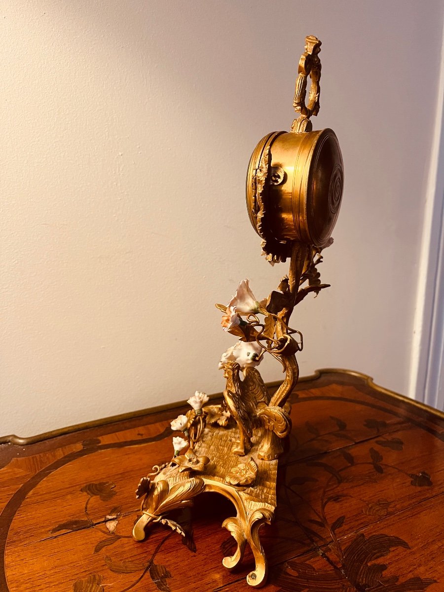 Gilt Bronze Rocaille Clock With Rooster And Soft Paste Flower 18th Century -photo-6