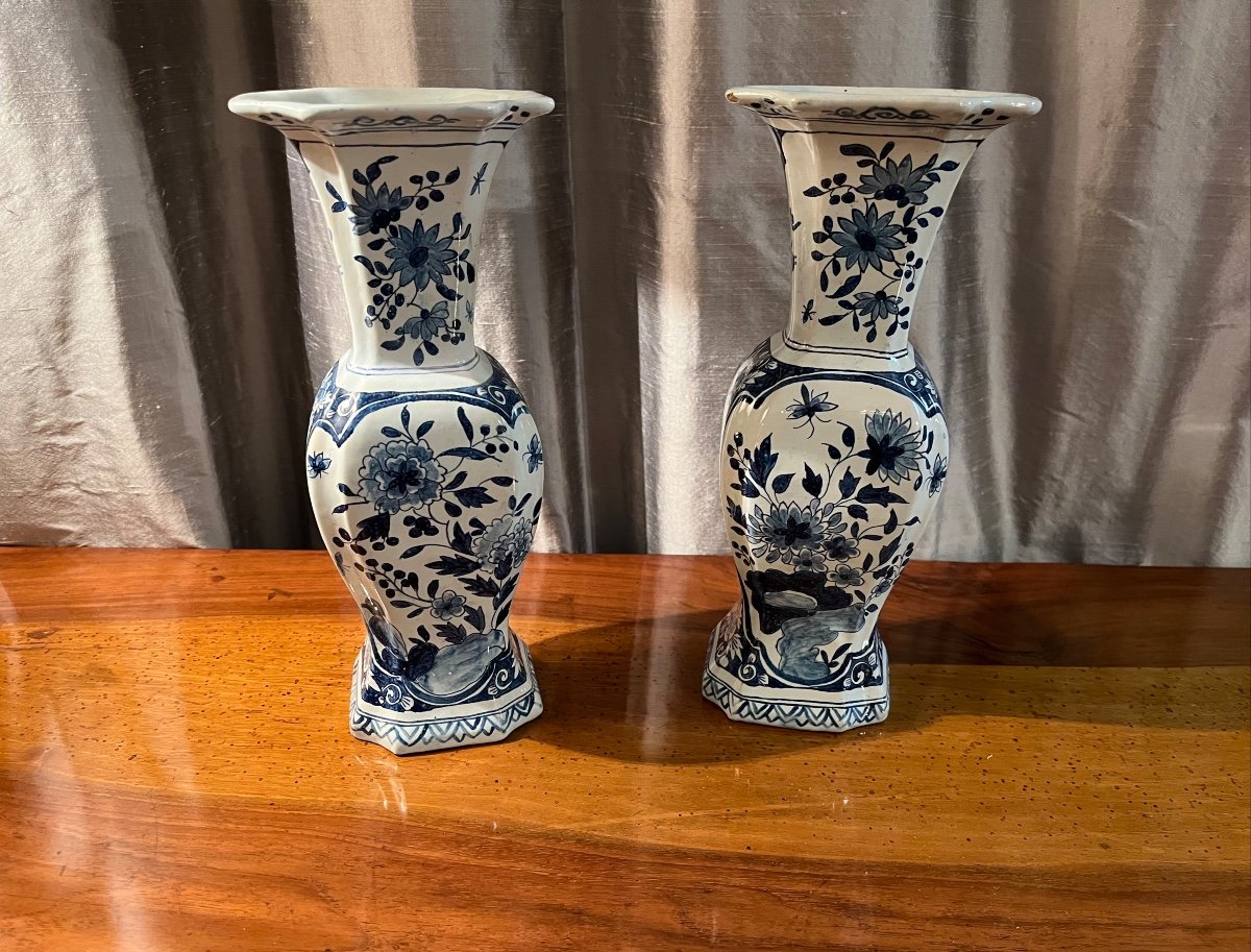 Paire De Vases En Céramique De Delft XIXe