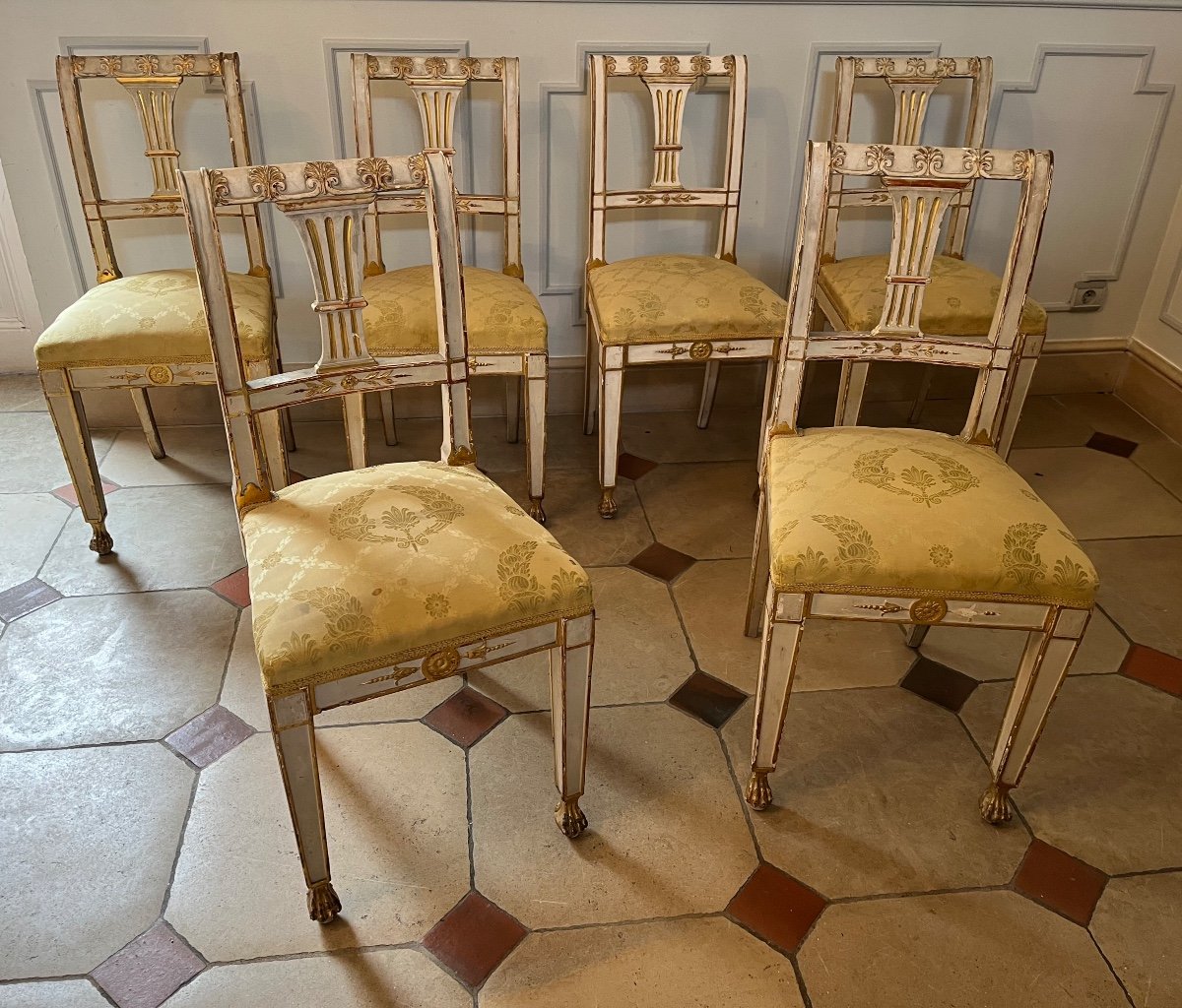 Suite de 6 chaises Italienne Laquées et  Dorées 