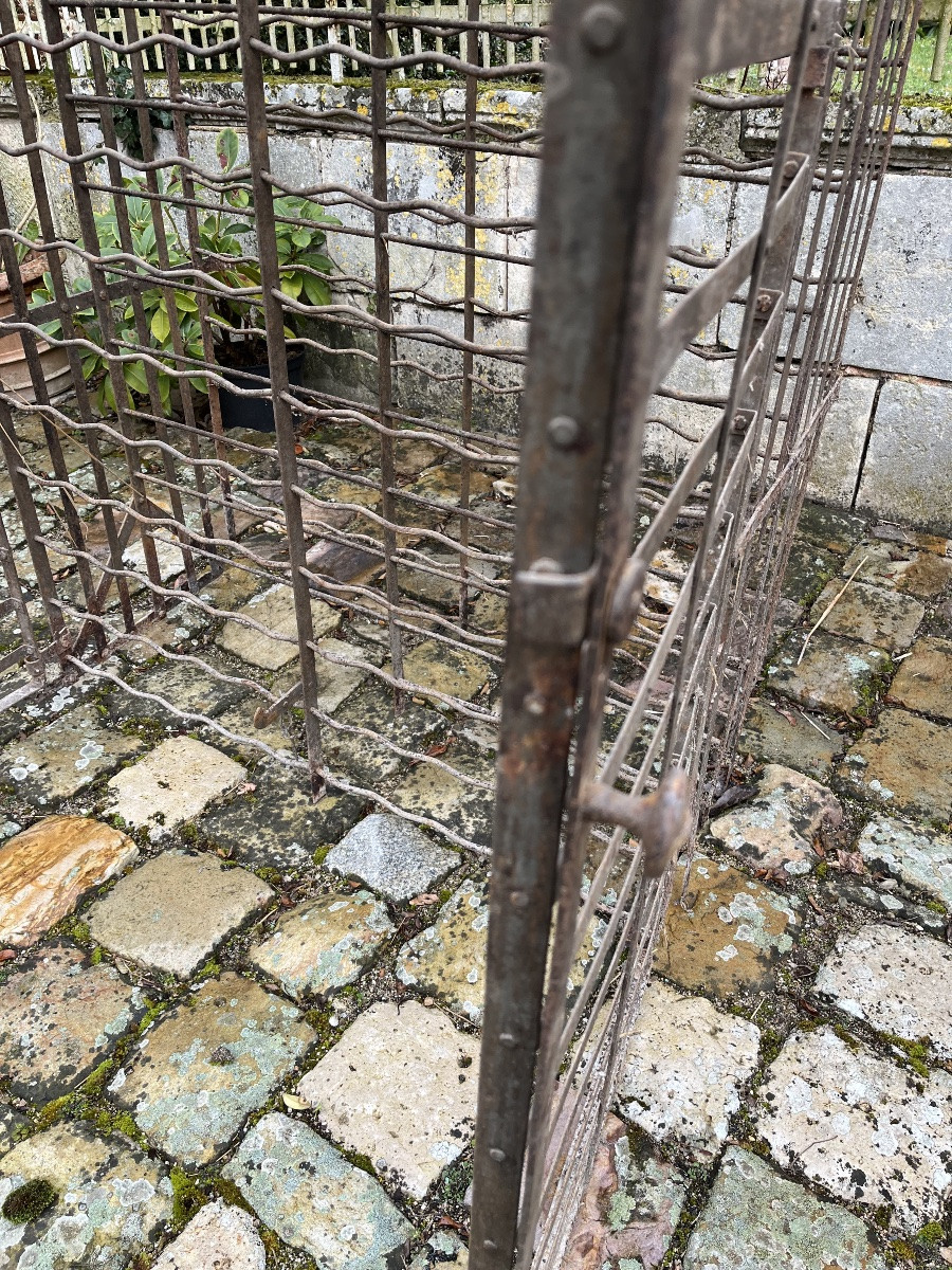 Trois Casiers à Bouteilles Avec Portes  En Fer Forgé  XIXe-photo-2