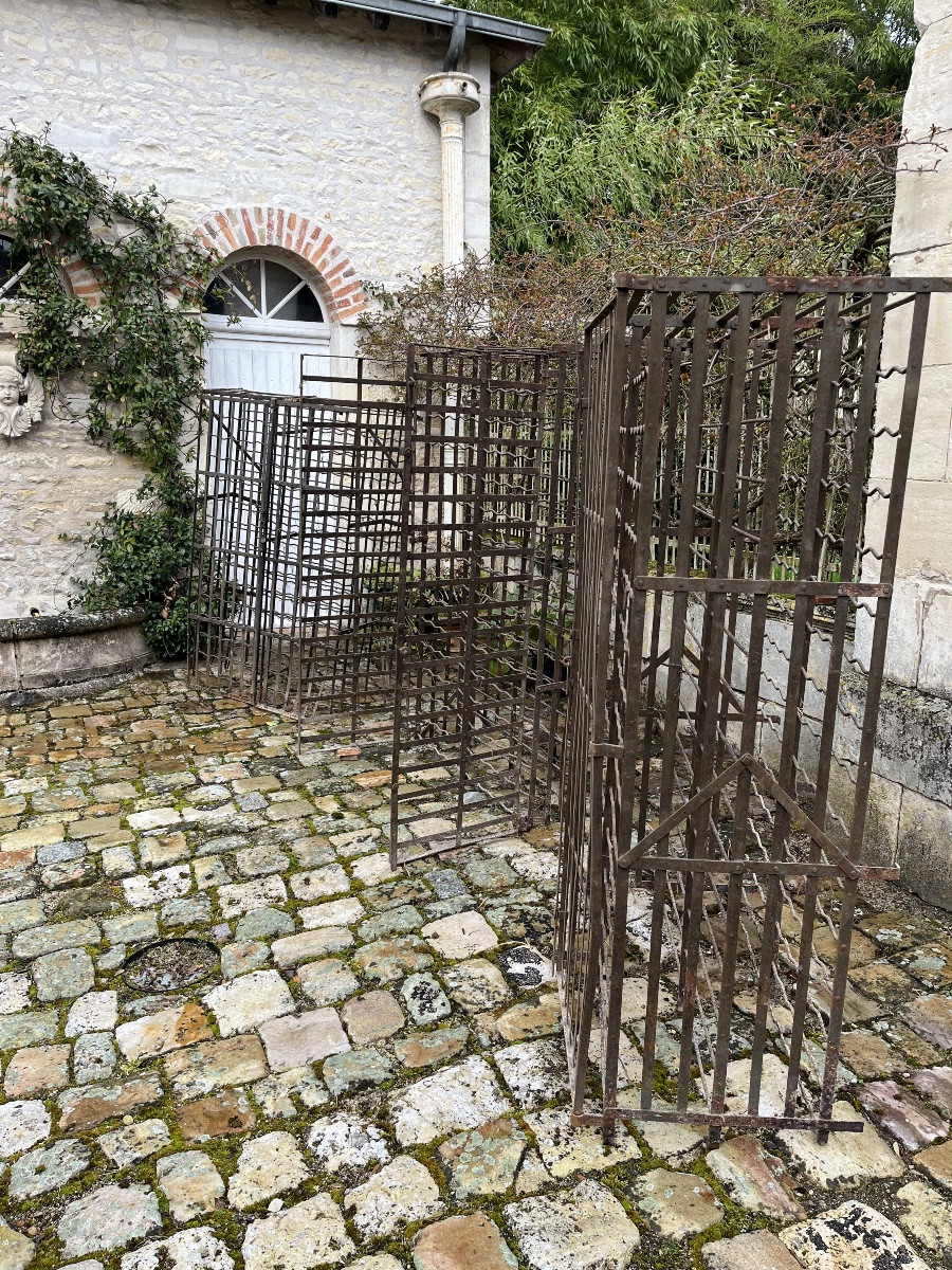 Trois Casiers à Bouteilles Avec Portes  En Fer Forgé  XIXe-photo-3