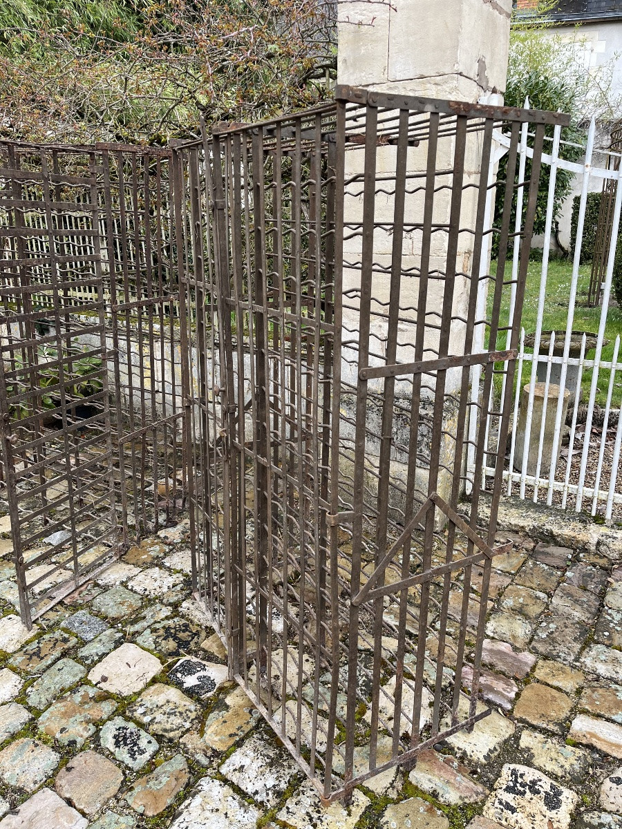 Trois Casiers à Bouteilles Avec Portes  En Fer Forgé  XIXe-photo-1