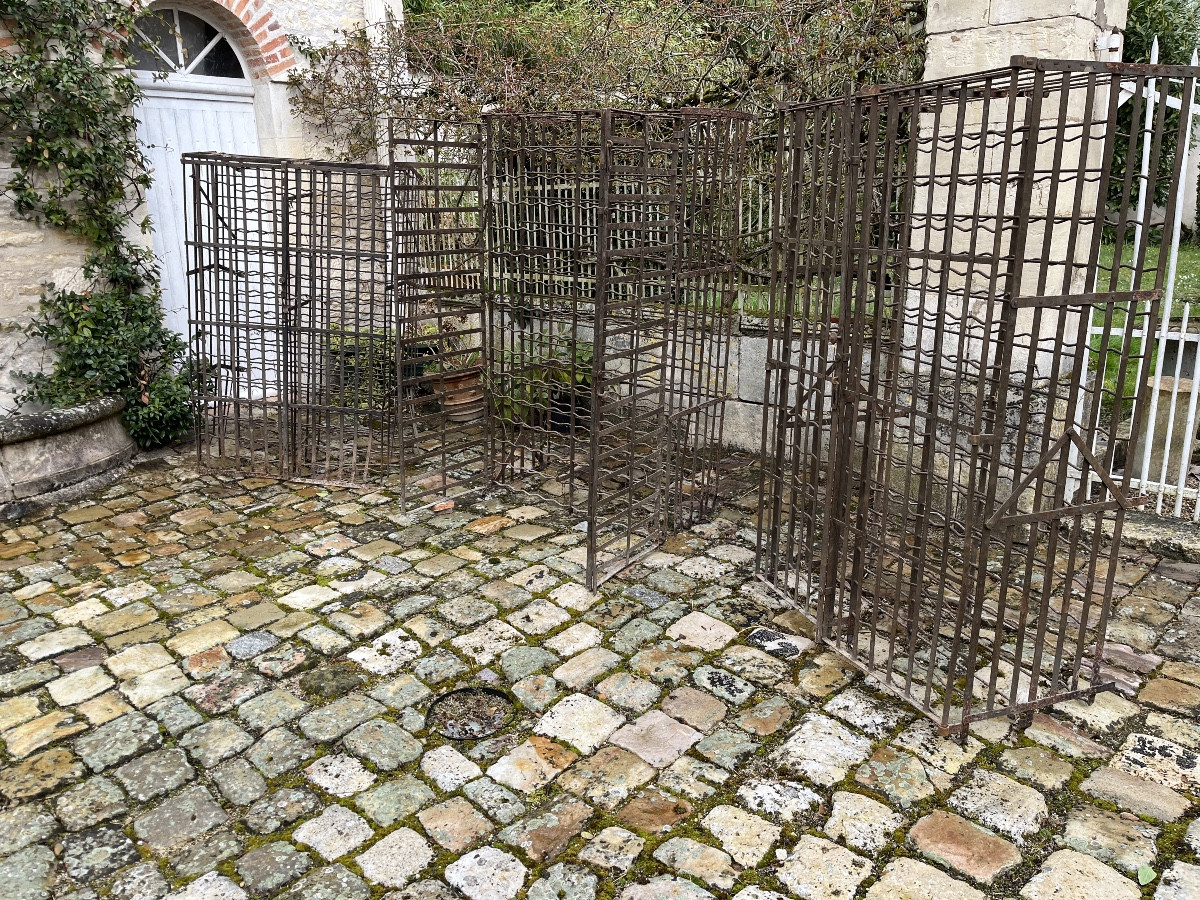 Trois Casiers à Bouteilles Avec Portes  En Fer Forgé  XIXe