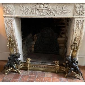 19th Century Bronze Fireplace Bar With Cherub Decor