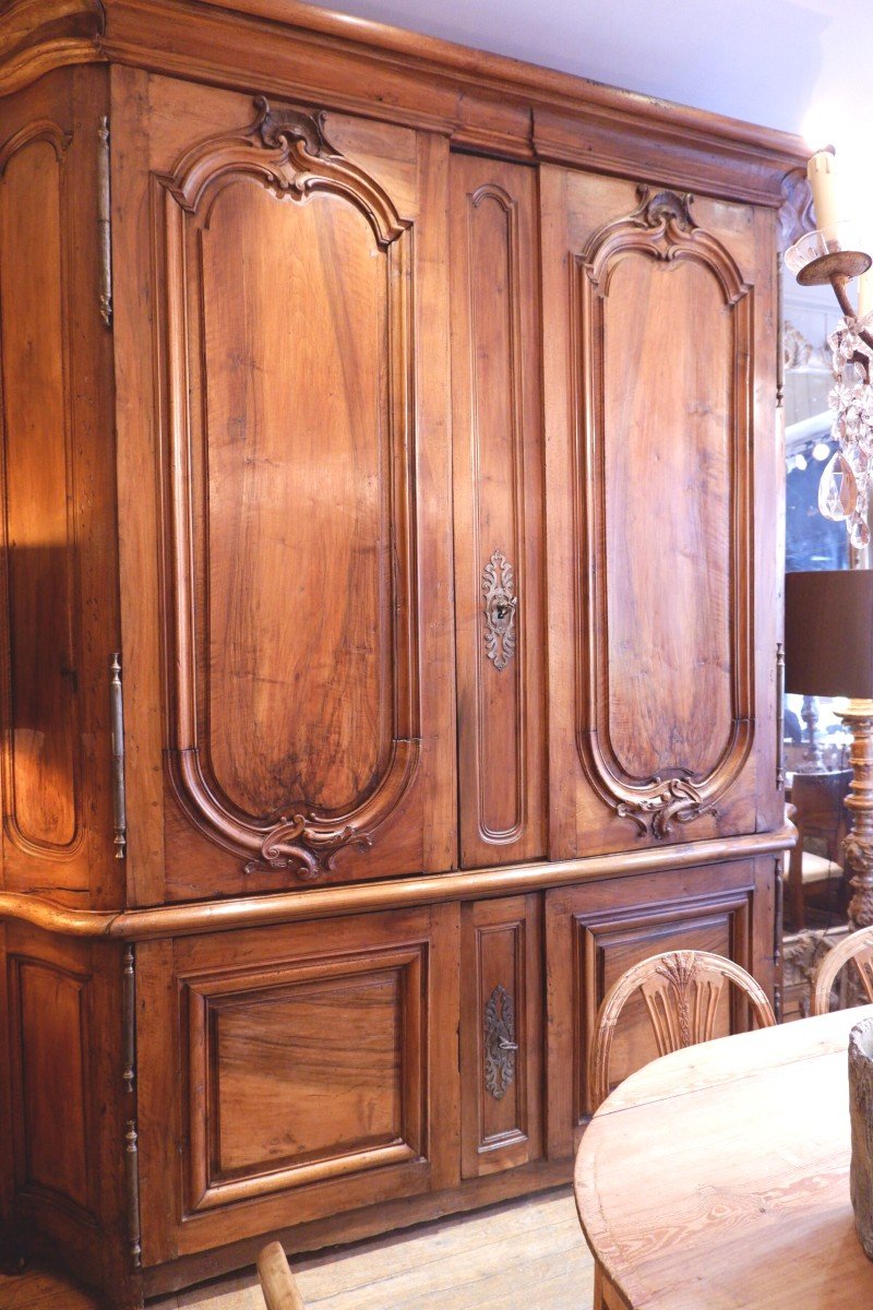 Grand Meuble De Boiserie à 4 Portes En Noyer Sculpté-photo-2