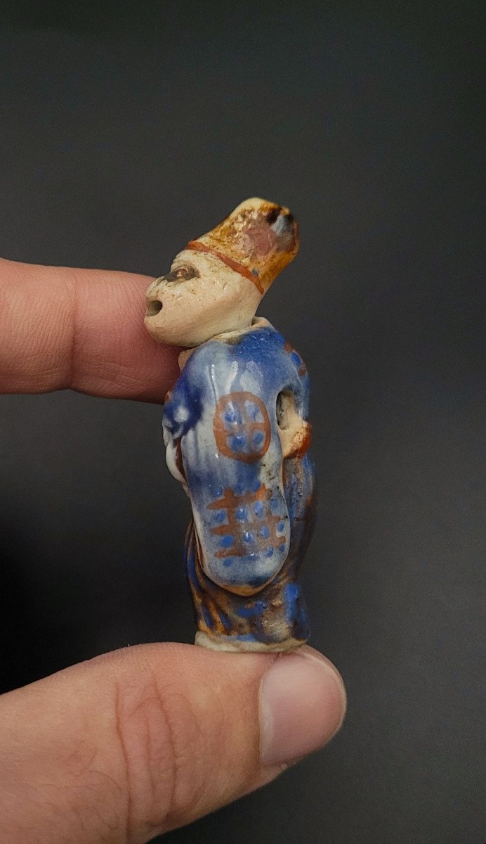 Netsuke - Monkey Disguised As A Sambaso Dancer - Porcelain - Late 19th Century-photo-1