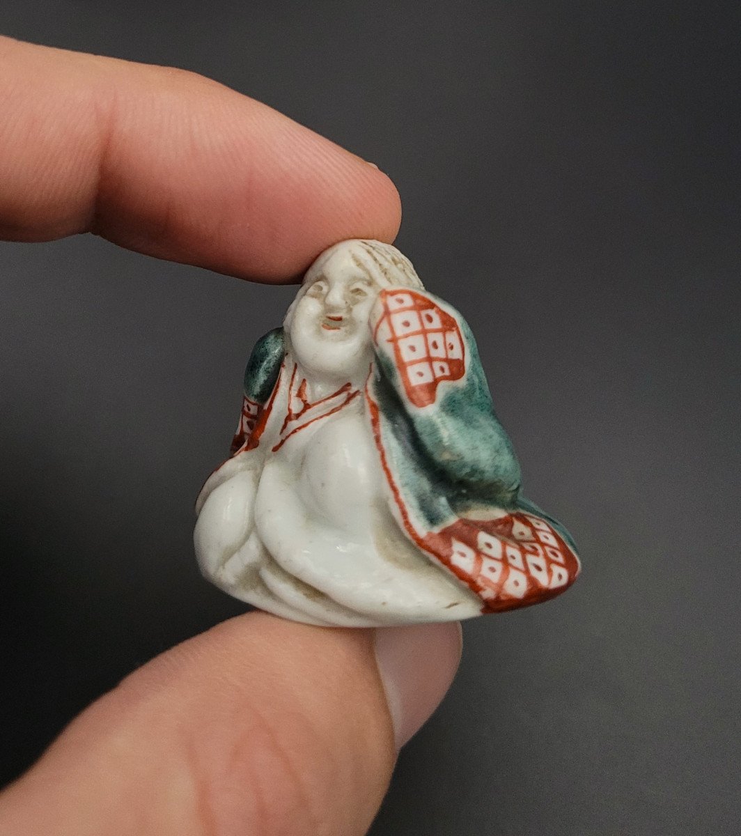 Erotic Netsuke - Okame Kneeling Masturbating - Porcelain - 19th Century-photo-3