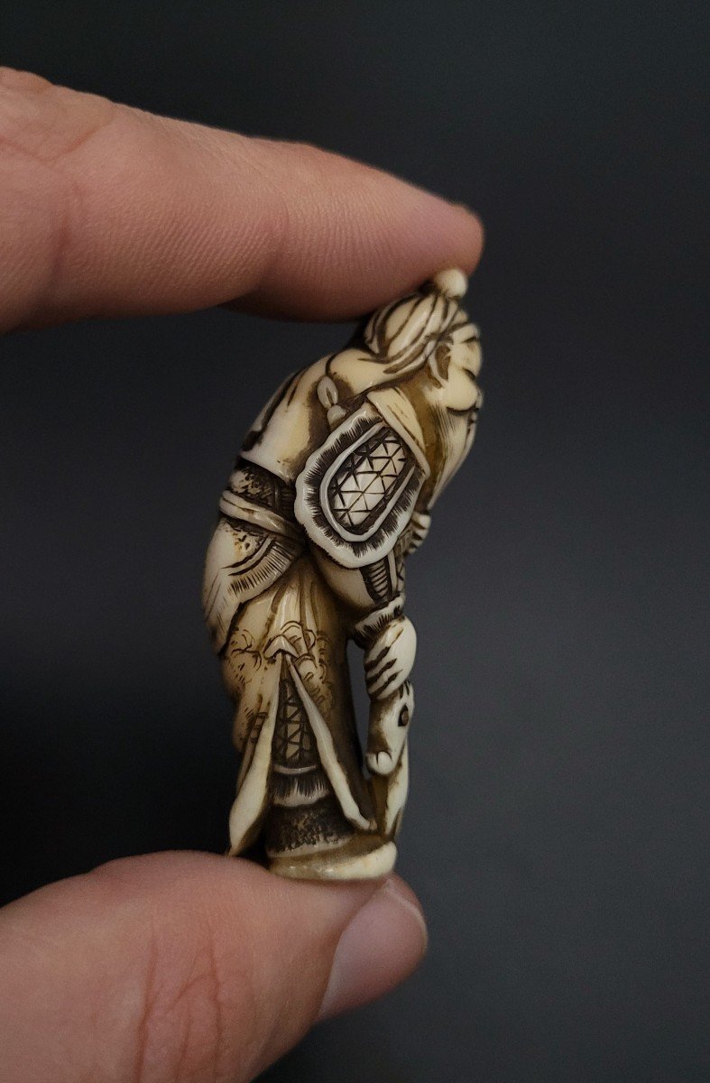 Netsuke - Guan Yu - Masatomo - Ivoire - Japon - Epoque Edo-photo-1