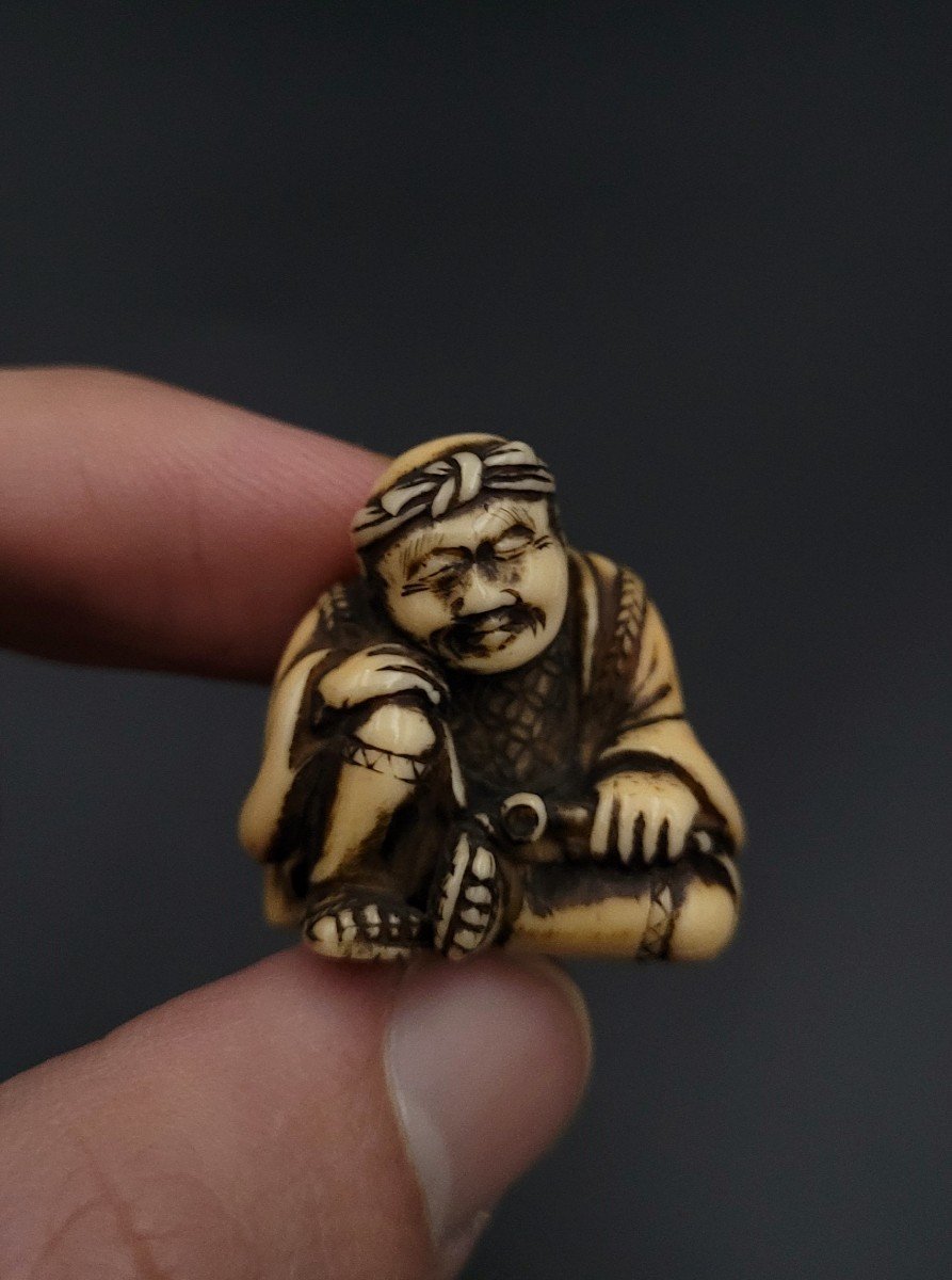 Netsuke - Sleeping Villager With Pipe And Basket - Ivory - Meiji Era