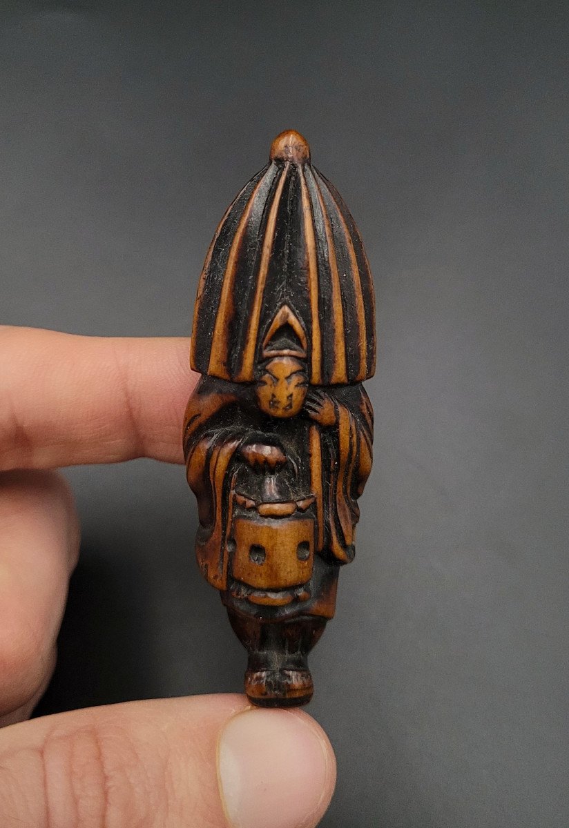 Netsuke - Shinto Temple Servant - Wood - Japan - 19th Century