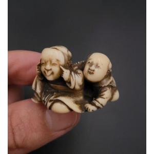 Netsuke - Karakos Playing With A Mask - Ivory - 19th Century