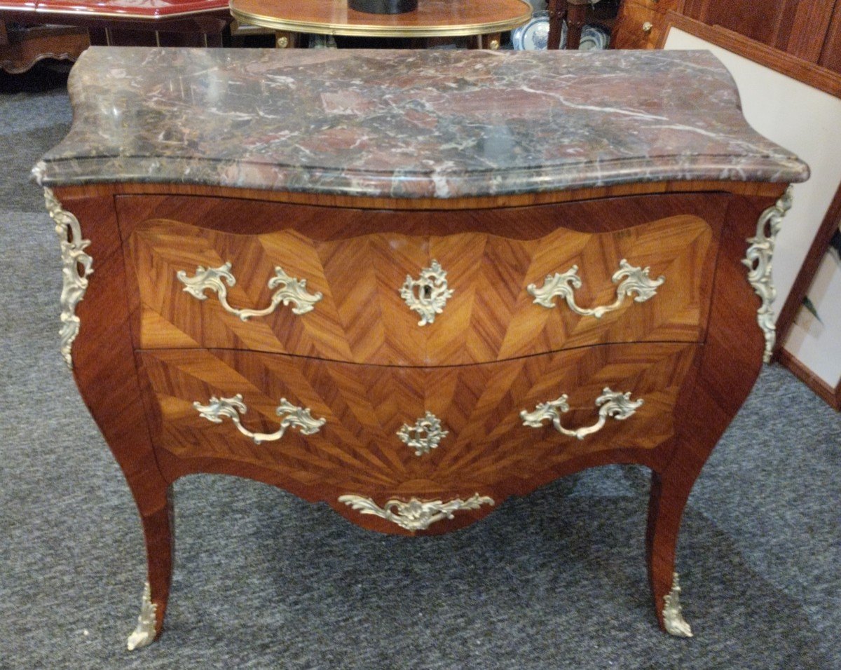 Sauteuse Chest Of Drawers - Rosewood - Louis XV - Late 19th Century.